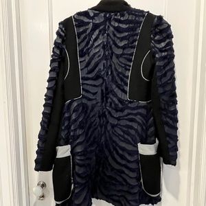 Truly Unique Rebecca Taylor Blue and Black Coat Size 6